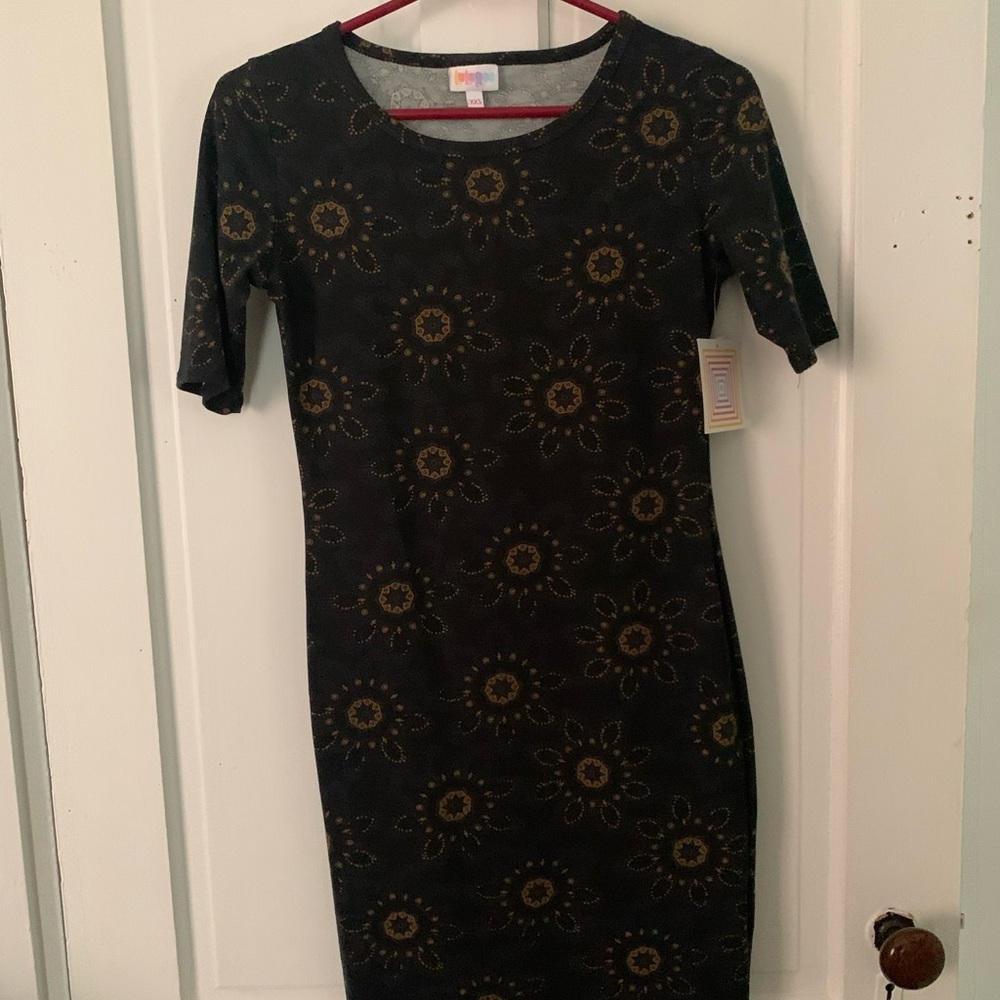 Brand new, tag still on lularoe dress